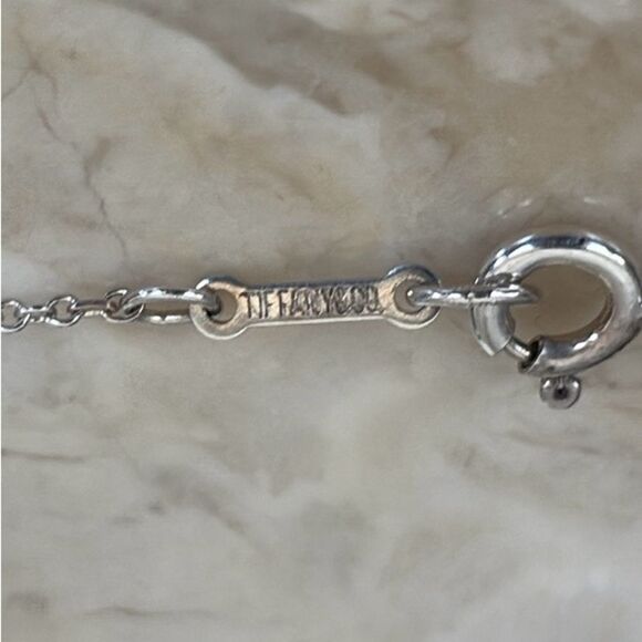 Tiffany & Co. Elsa Peretti Infinity Cross Small Sterling Silver - Picture 8 of 10